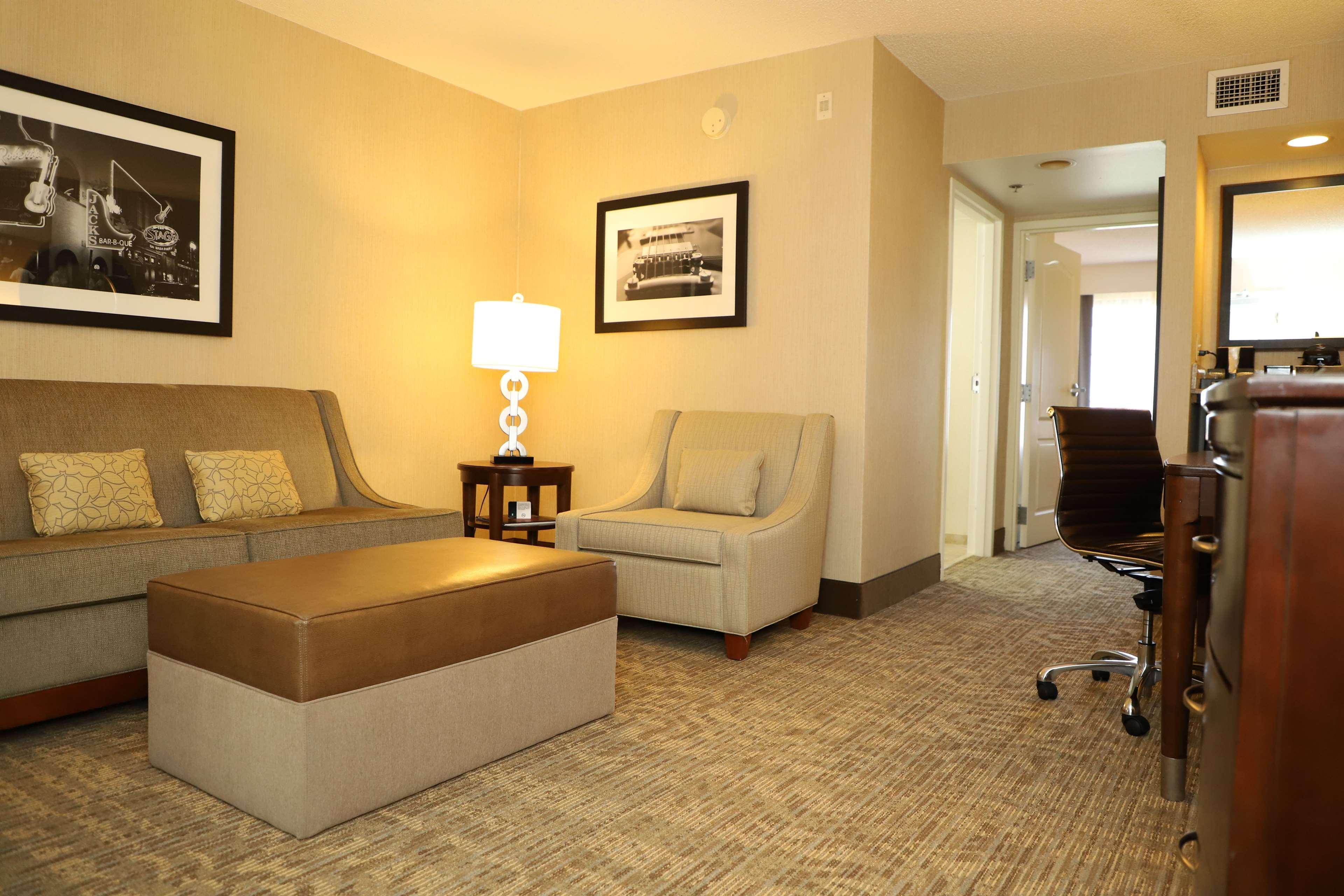 Embassy Suites Nashville - At Vanderbilt Exterior foto