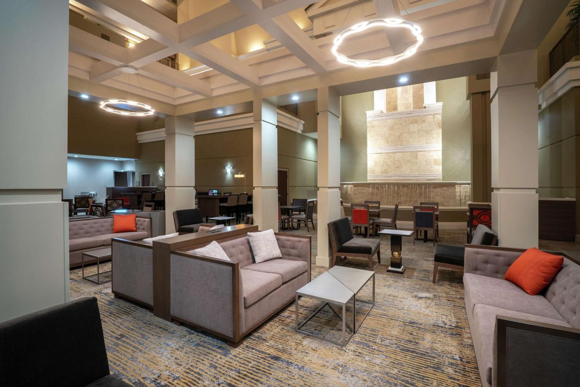 Embassy Suites Nashville - At Vanderbilt Exterior foto